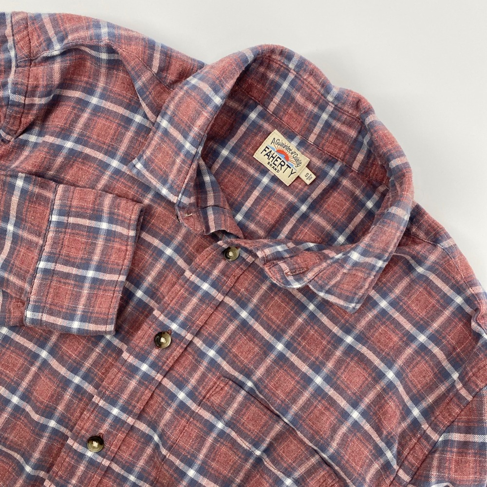 Faherty Plaid Flannel Shirt Mens Small Red Blue Rugged Outdoors Sustainable